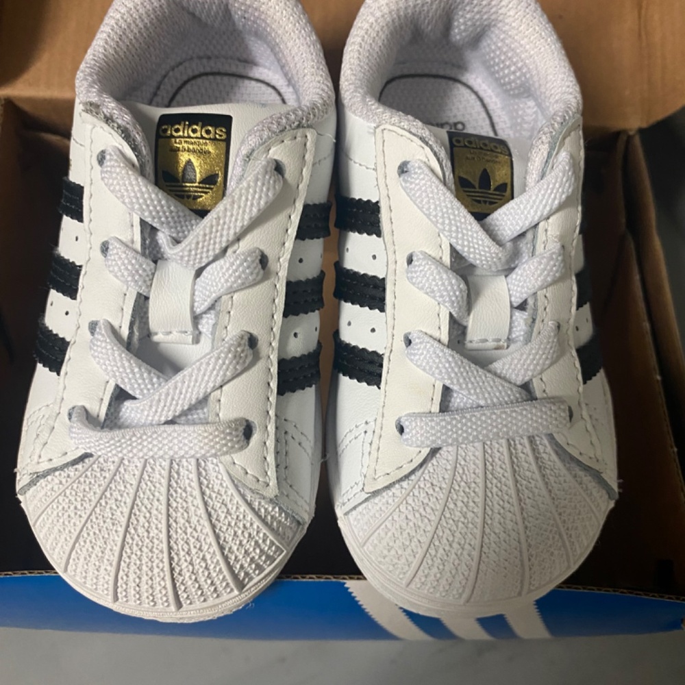 Adidas - Picture 2 of 2